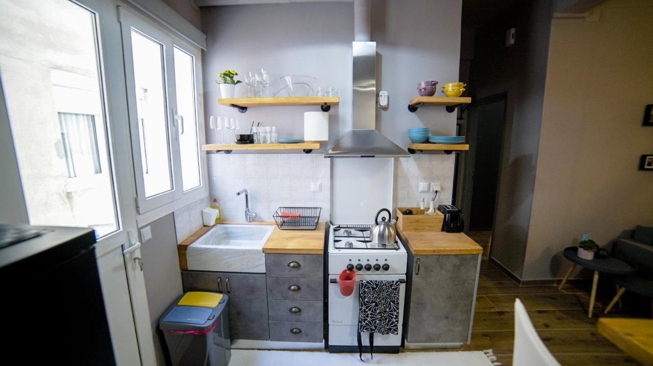 D16 Athens Apartment - 5' Mins To Petralona Metro Екстер'єр фото