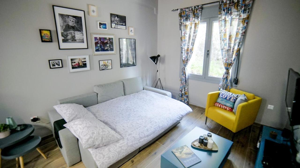 D16 Athens Apartment - 5' Mins To Petralona Metro Екстер'єр фото
